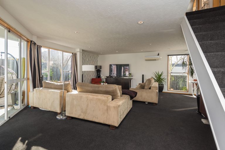 Photo of property in 1a Dulles Place, Papanui, Christchurch, 8053