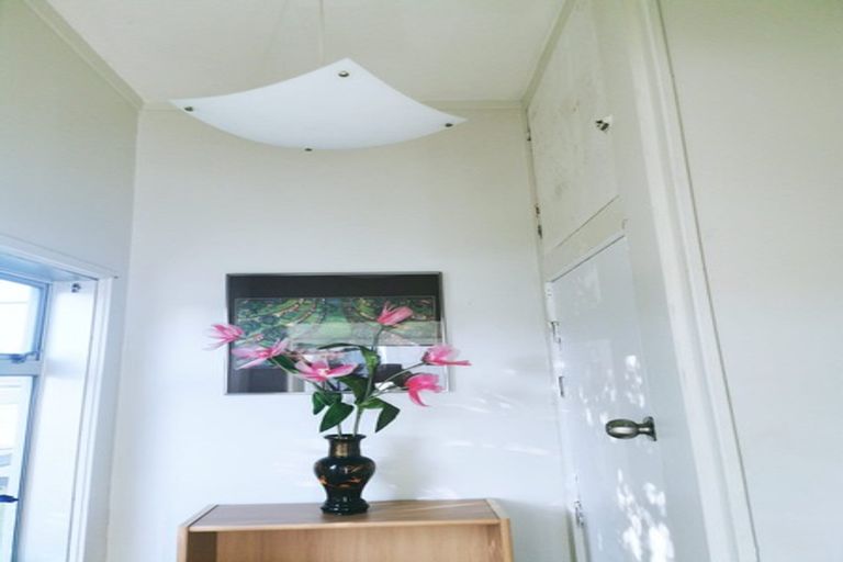 Photo of property in 39a Forrest Hill Road, Milford, Auckland, 0620