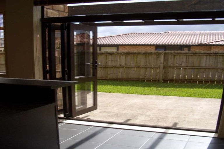 Photo of property in 10 Derg Place, East Tamaki, Auckland, 2013