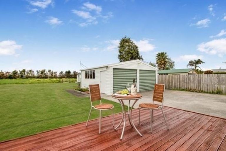 Photo of property in 31 Village Way, Ardmore, Papakura, 2582