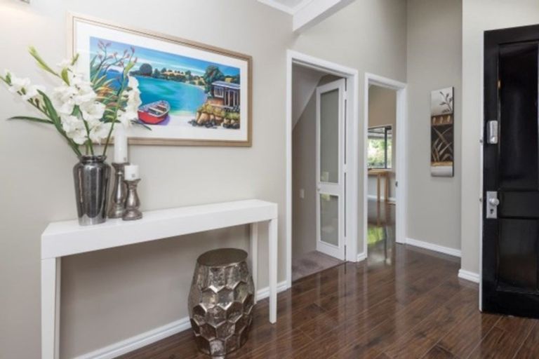 Photo of property in 9 Colleen Court, Cockle Bay, Auckland, 2014