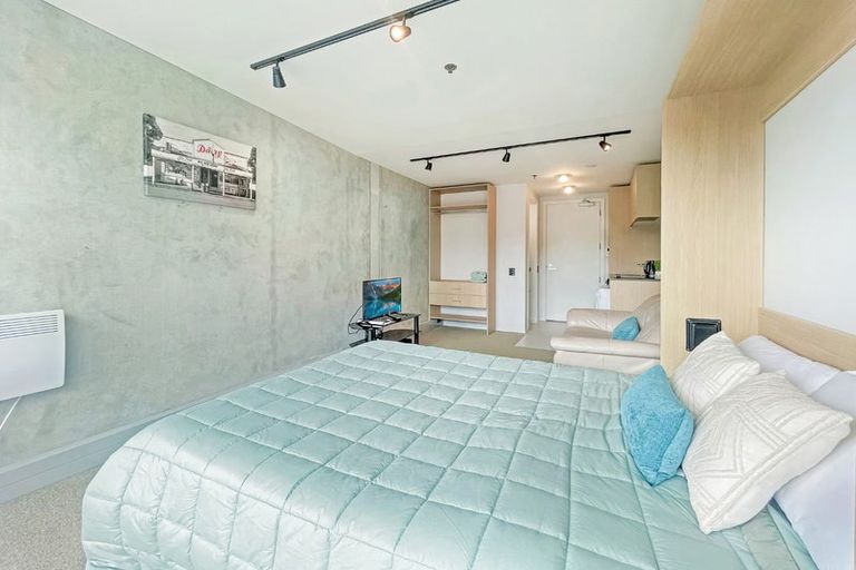 Photo of property in Vedado Apartments, 208/41 Hopper Street, Mount Cook, Wellington, 6011