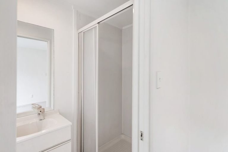 Photo of property in 1/5 Dana Place, Somerville, Auckland, 2014