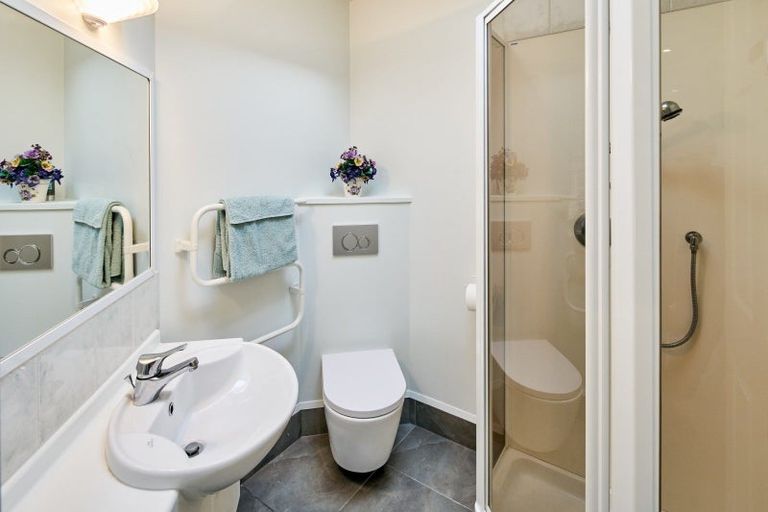 Photo of property in 58 Laings Road, Hutt Central, Lower Hutt, 5010