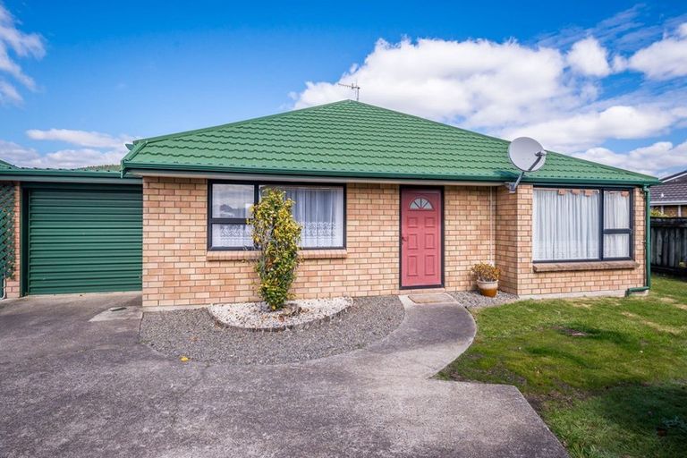 Photo of property in 54a Arawhata Road, Paraparaumu, 5032