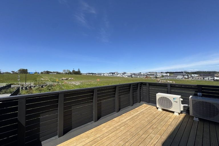 Photo of property in 202e Henwood Road, Westgate, 0814