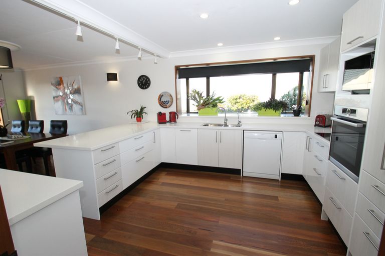 Photo of property in 30 Mcfadden Drive, Mosgiel, 9024