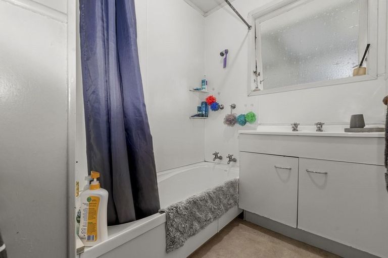 Photo of property in 6 Adam Place, Mangakakahi, Rotorua, 3015