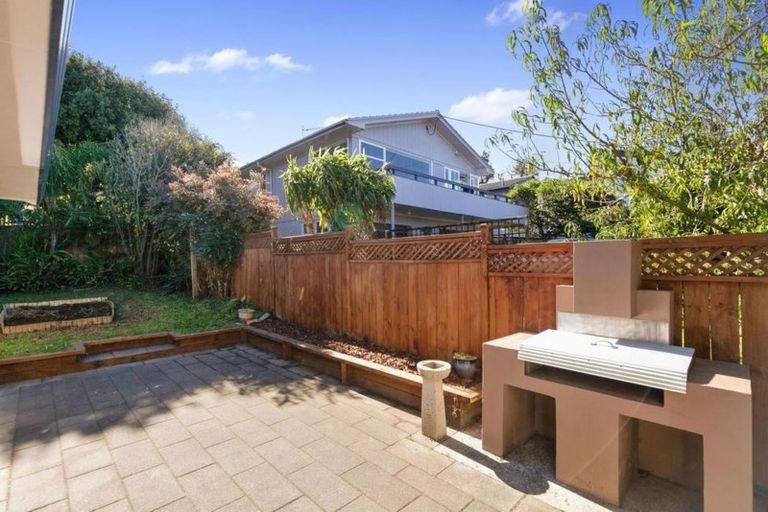 Photo of property in 1/13 Edgeworth Road, Glenfield, Auckland, 0629