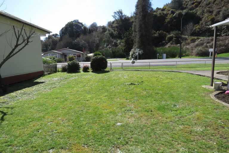 Photo of property in 3 Broadway, Reefton, 7830