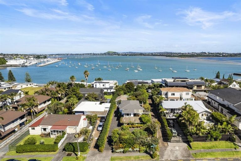 Photo of property in 133 Bucklands Beach Road, Bucklands Beach, Auckland, 2012