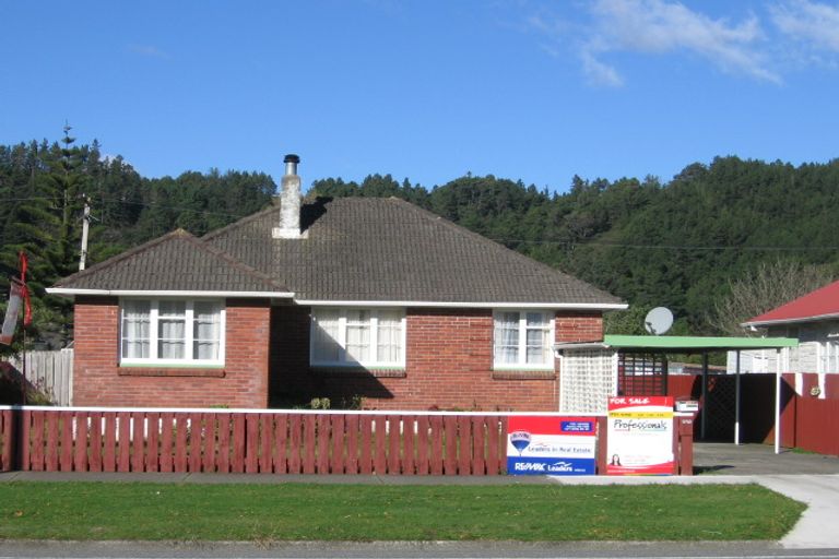Photo of property in 1282 High Street, Taita, Lower Hutt, 5011