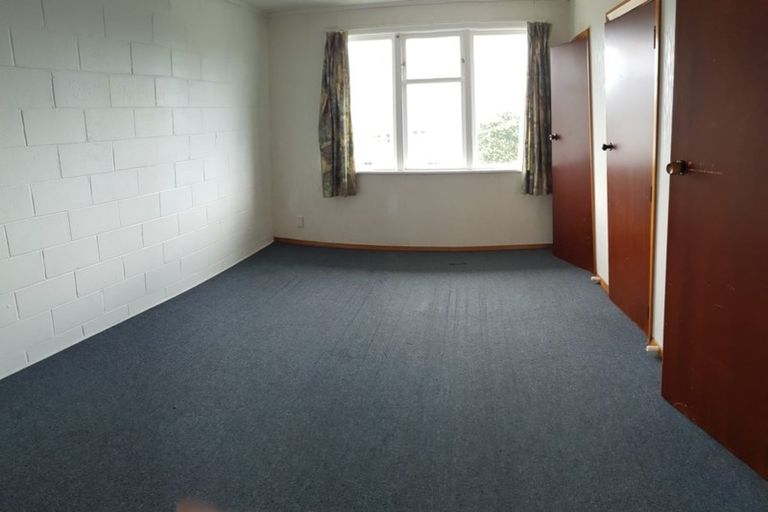 Photo of property in 66-68 Waihora Crescent, Waitangirua, Porirua, 5024