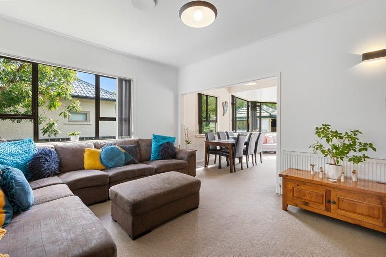 Photo of property in 123 Govett Avenue, Frankleigh Park, New Plymouth, 4310