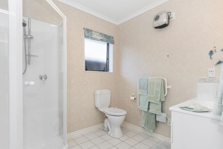 Photo of property in 32 Stableford Drive, Pyes Pa, Tauranga, 3112