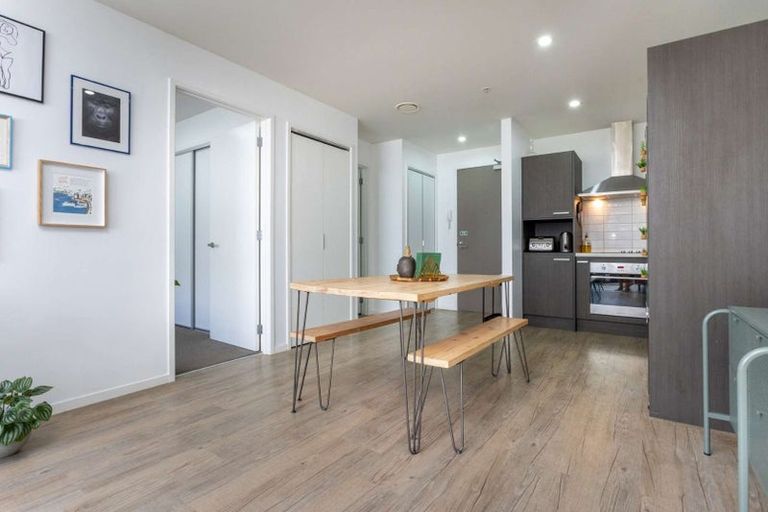 Photo of property in Norfolk Apartments, 113/19 Bute Road, Browns Bay, Auckland, 0630