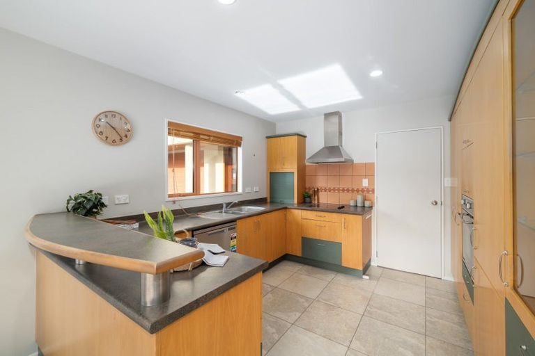 Photo of property in 21a Bryndwr Road, Fendalton, Christchurch, 8052