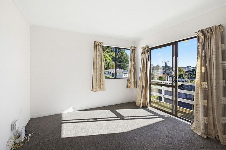 Photo of property in 48 Cardiff Crescent, Cannons Creek, Porirua, 5024