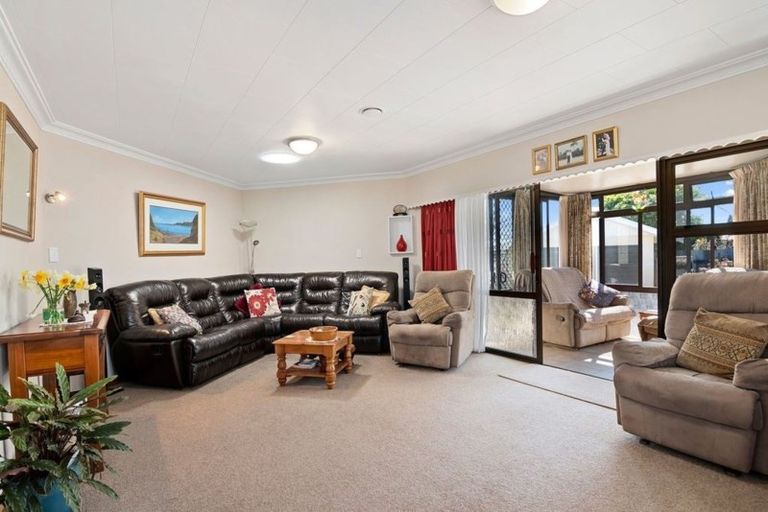 Photo of property in 22 Tennyson Crescent, Stoke, Nelson, 7011