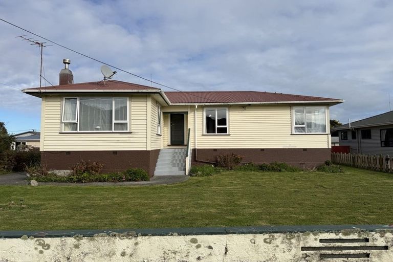 Photo of property in 14 Peel Street, Cobden, Greymouth, 7802