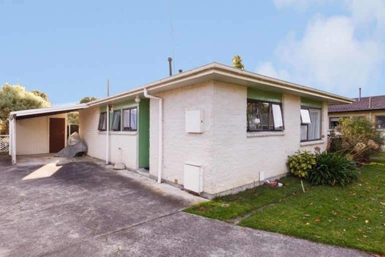 Photo of property in 5 Bethel Court, Milson, Palmerston North, 4414