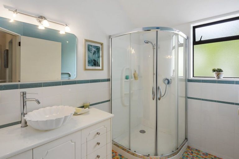 Photo of property in 13a Parau Avenue, Diamond Harbour, 8972