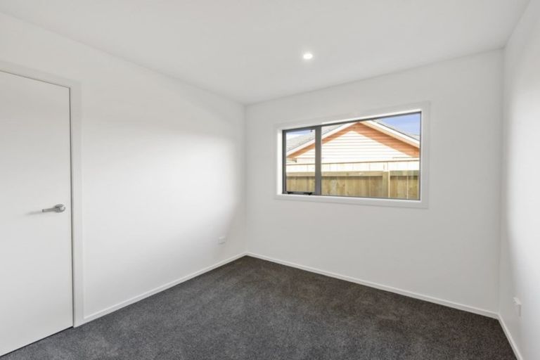Photo of property in 9 Waihurihia Street, Otaki, 5512