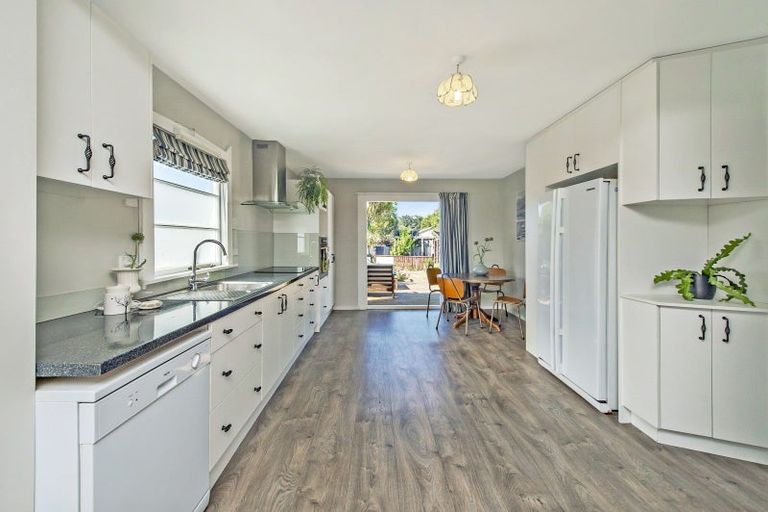 Photo of property in 25 Cross Street, Waikuku Beach, 7473