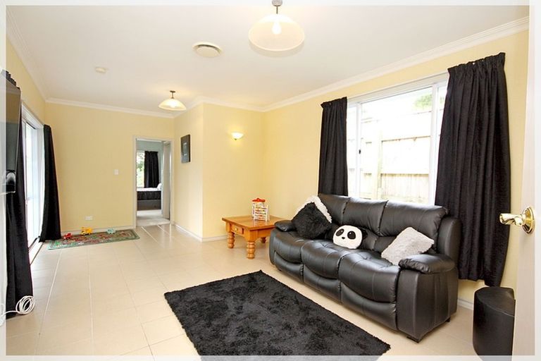 Photo of property in 54 Kawiu Road, Levin, 5510