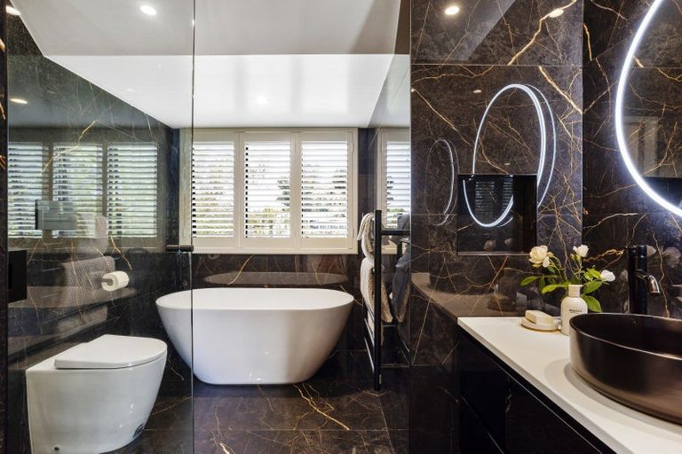 Photo of property in 4 District Road, Roseneath, Port Chalmers, 9023