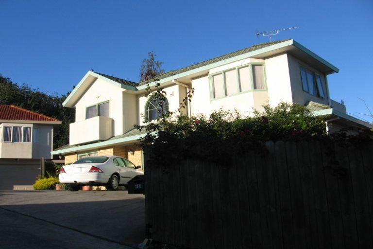 Photo of property in 2/36 De Havilland Drive, Goodwood Heights, Auckland, 2105