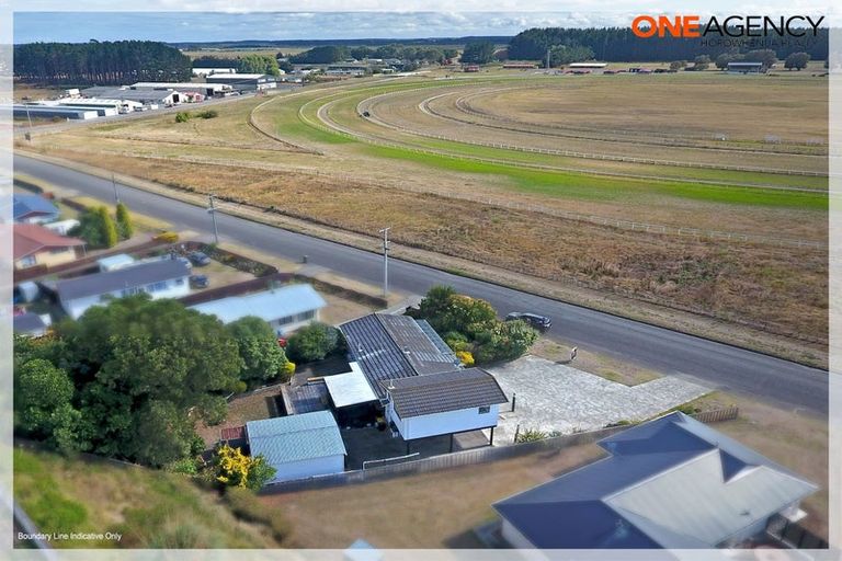 Photo of property in 11 Victoria Street, Foxton, 4814