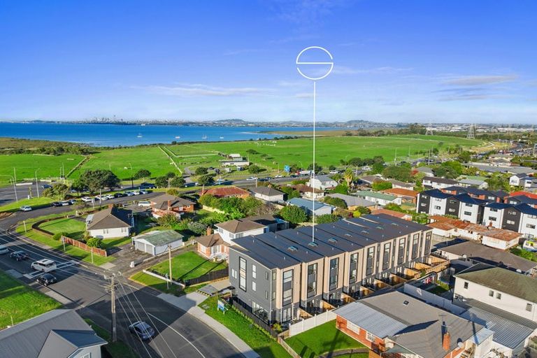 Photo of property in 6/4 Toru Street, Te Atatu Peninsula, Auckland, 0610