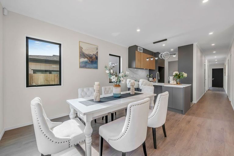 Photo of property in 11 Sagitta Drive, Flat Bush, Auckland, 2019