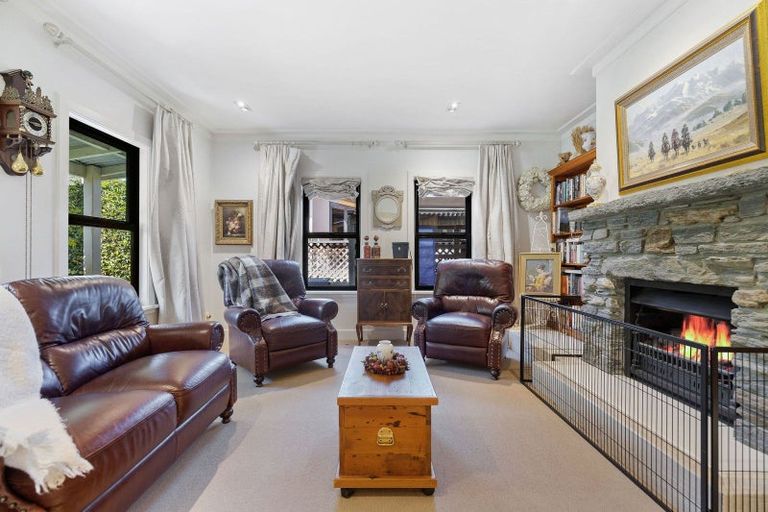 Photo of property in 68 Devon Street, Arrowtown, 9302