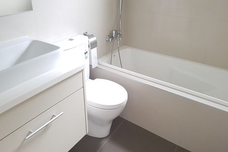 Photo of property in 4/109 Shakespeare Road, Milford, Auckland, 0620