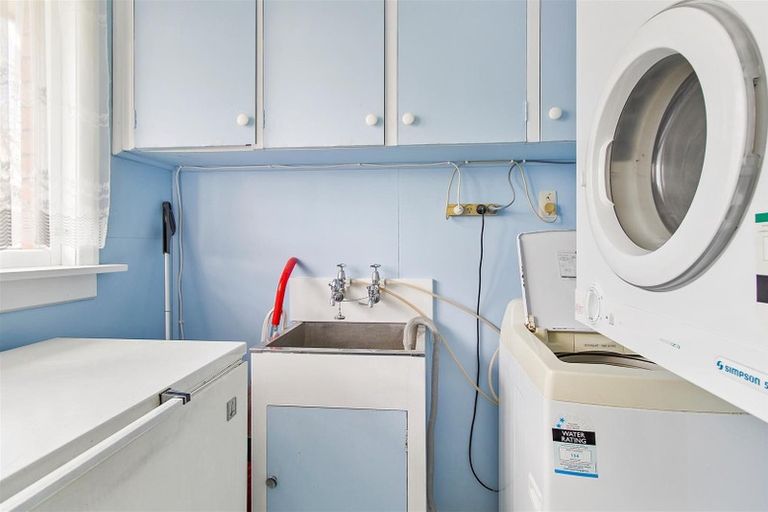 Photo of property in 3 Point Bush Road, Waimate, 7924