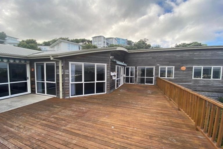 Photo of property in 89 Seatoun Heights Road, Seatoun, Wellington, 6022