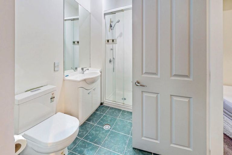 Photo of property in Atrium Apartments, 2d/154 The Terrace, Wellington Central, Wellington, 6011