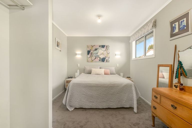 Photo of property in 14 Walton Road, Paraparaumu Beach, Paraparaumu, 5032