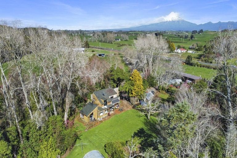 Photo of property in 1059 Mountain Road, Waiongana, Inglewood, 4389