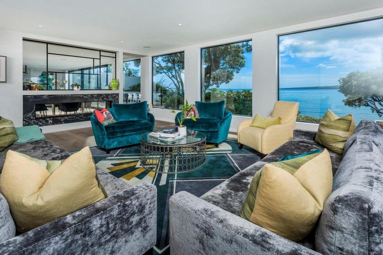 Photo of property in 2 Old Lake Road, Narrow Neck, Auckland, 0624