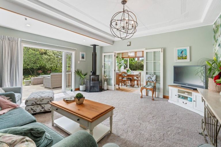 Photo of property in 16 Beaumaris Street, Outram, 9019