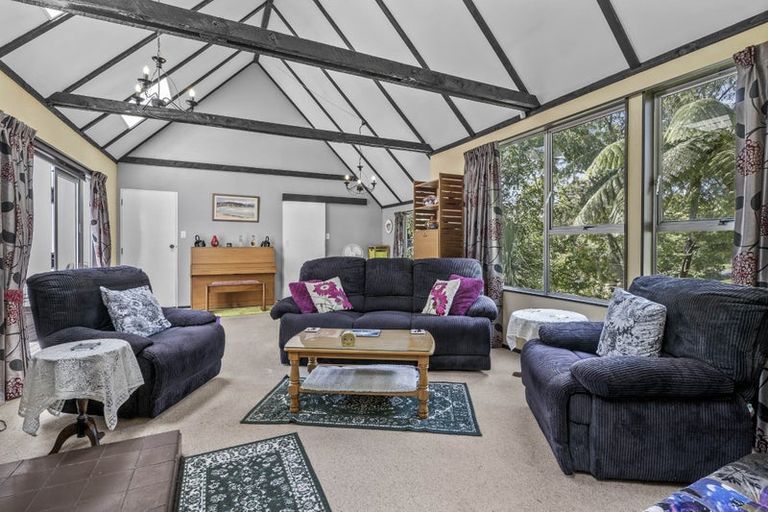 Photo of property in 27 Solander Place, Whitby, Porirua, 5024