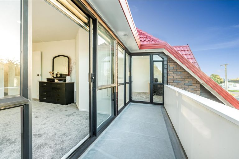 Photo of property in 2/57 Hoteo Avenue, Papatoetoe, Auckland, 2025