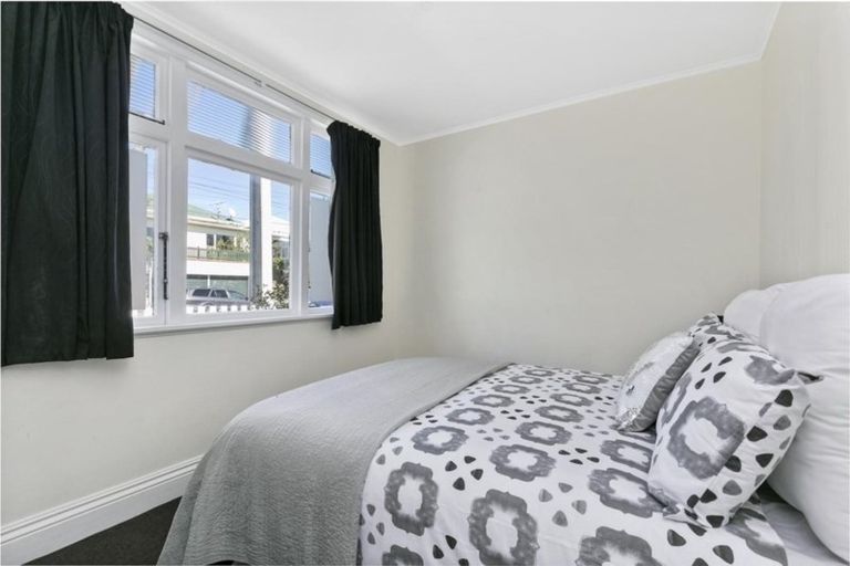 Photo of property in 2 Luxford Street, Berhampore, Wellington, 6023