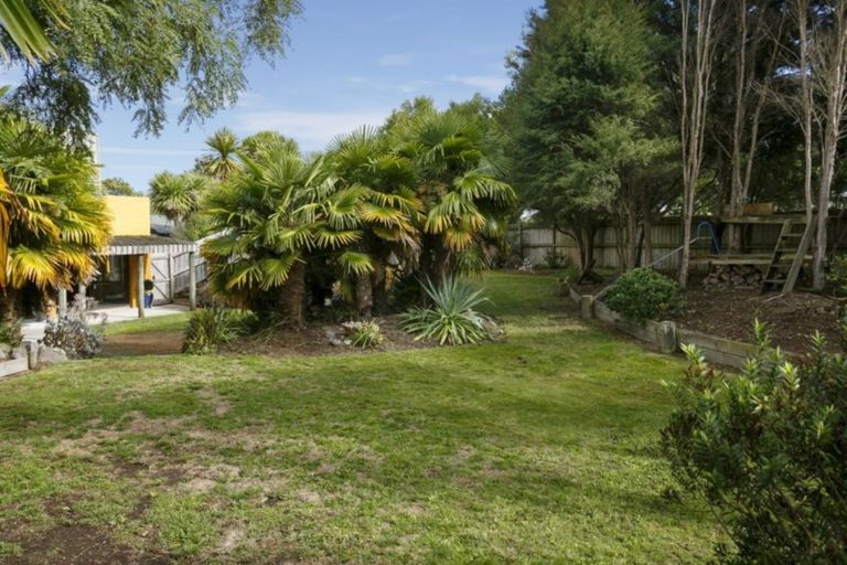 Photo of property in 6 Astelia Way, Waipahihi, Taupo, 3330