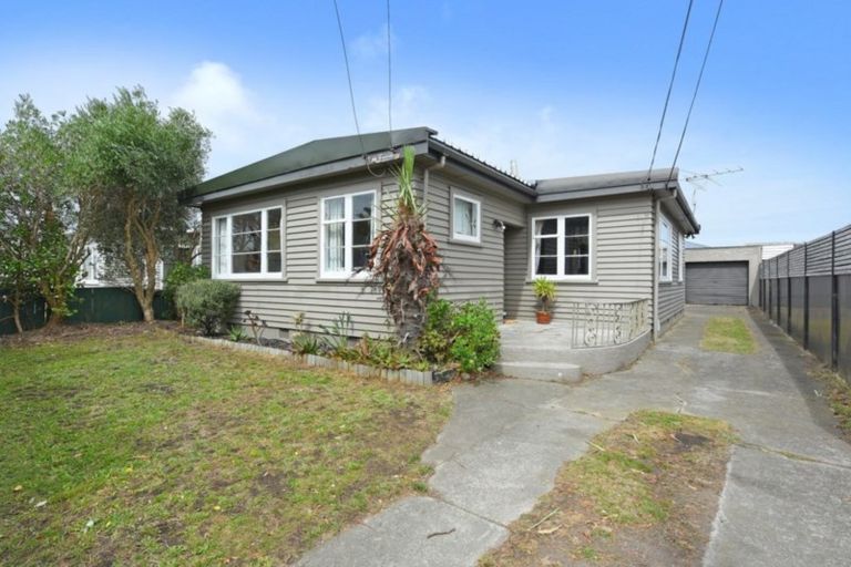 Photo of property in 21 East Street, Petone, Lower Hutt, 5012