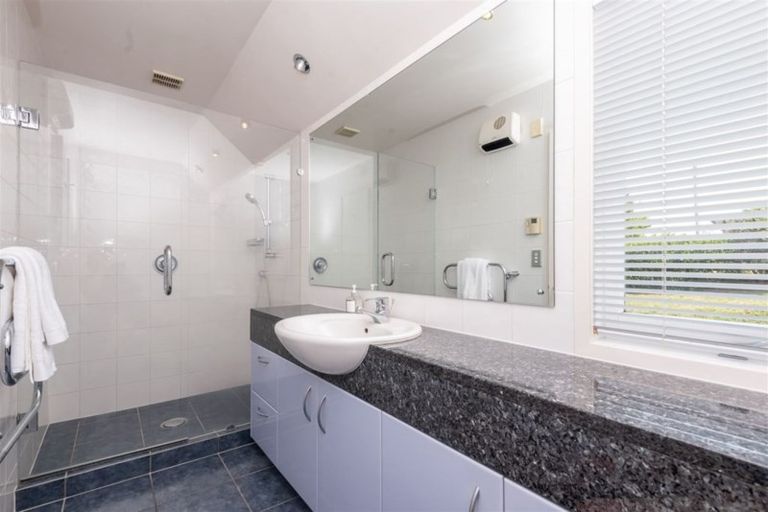 Photo of property in 560 Whitford Road, Whitford, Howick, 2571