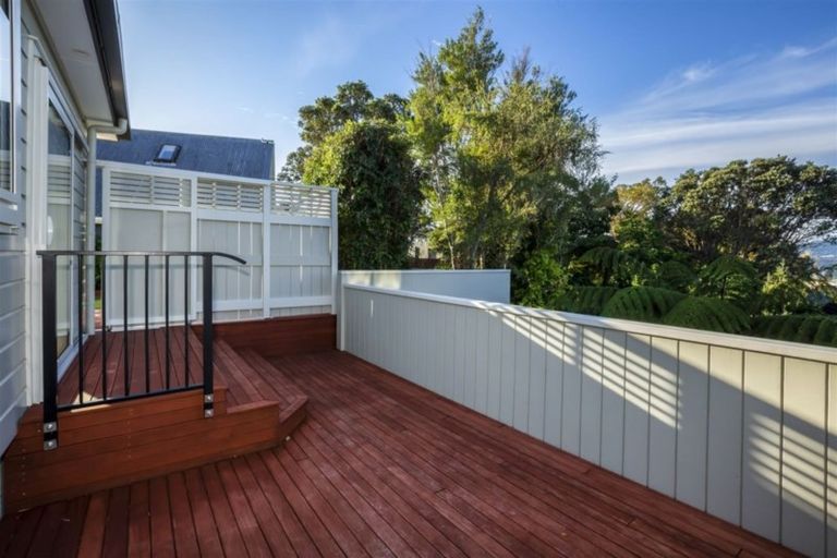 Photo of property in 68a Kahu Road, Paremata, Porirua, 5024